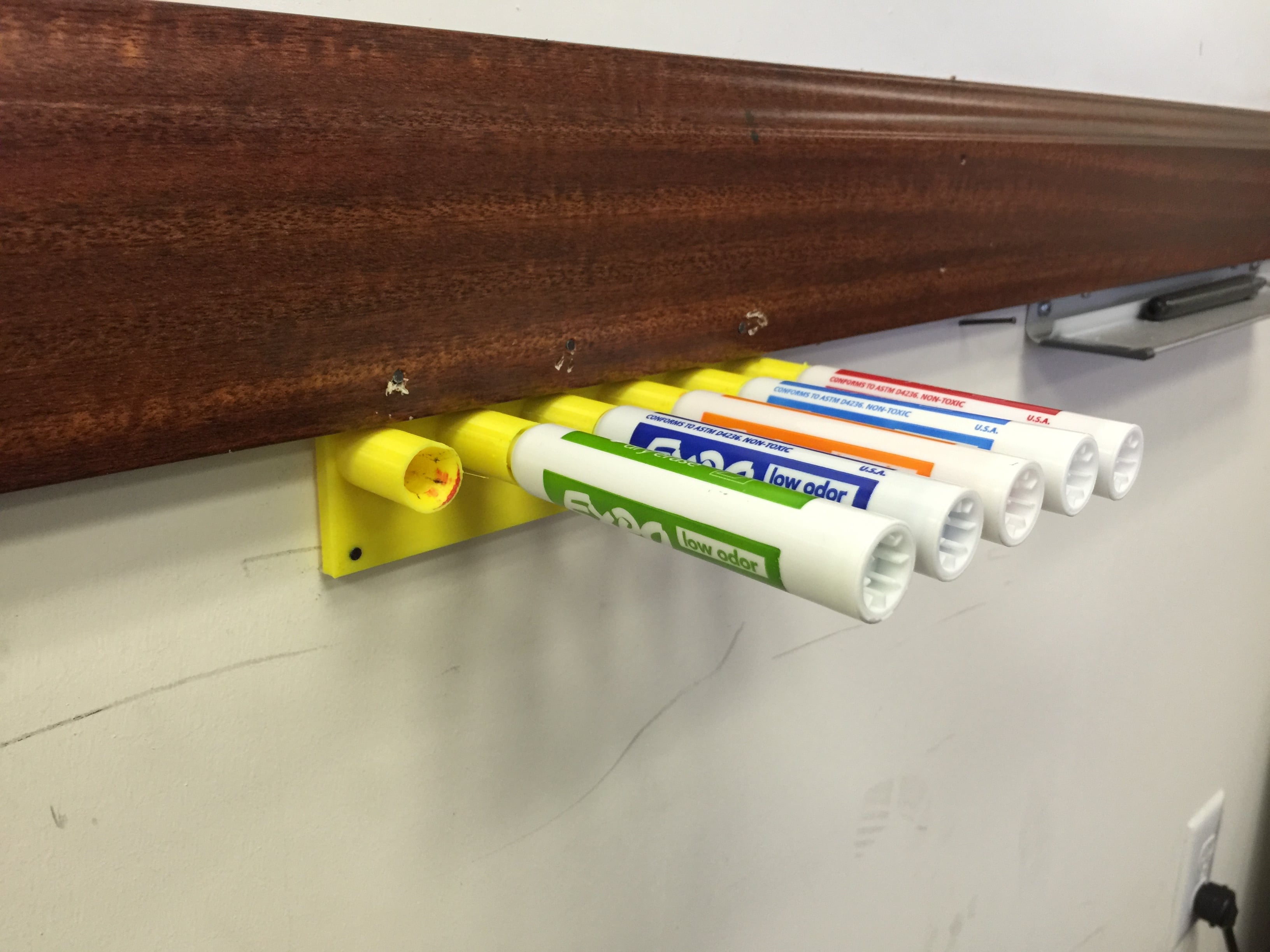Fast-Draw Cap Free Dry Erase Marker Holder