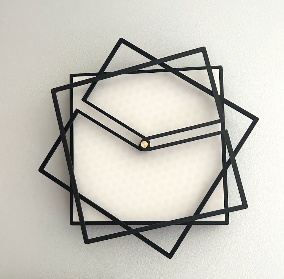 Square rotating wall clock