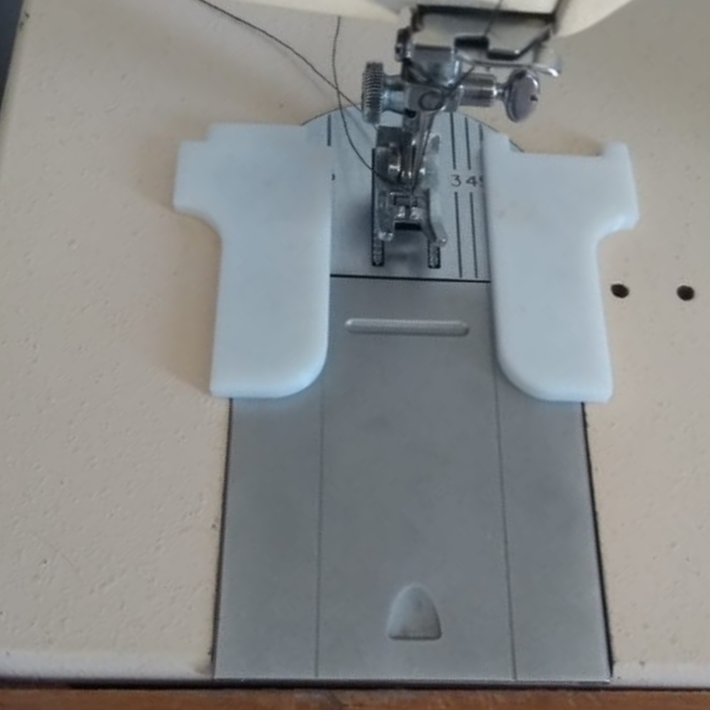 Magnetic sewing guide