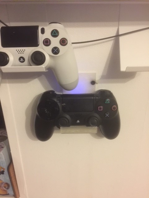 PS4  Controller Wall Mount- Bracket
