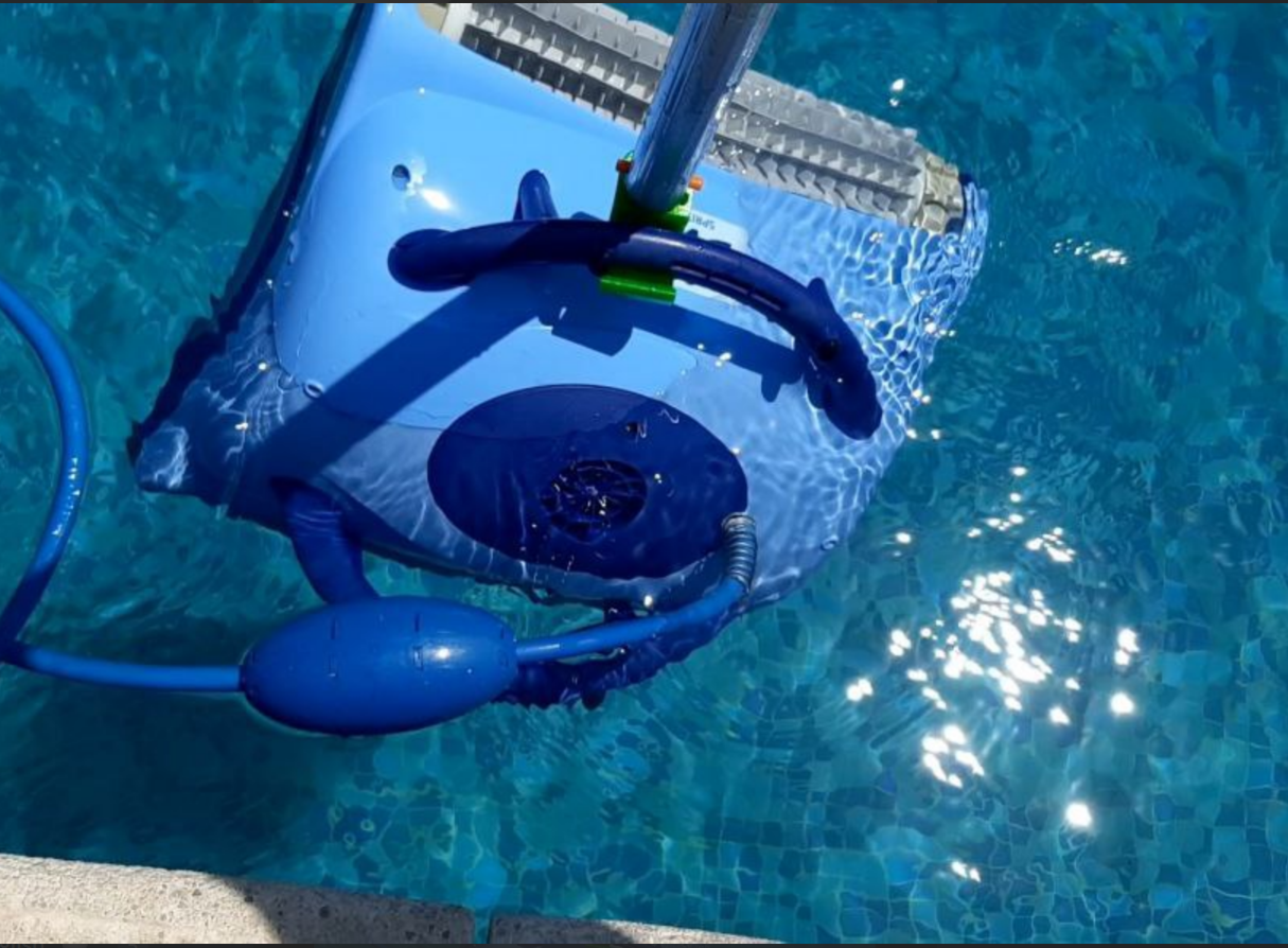 Gancho para barra telescópica de piscina (para el robot limpiafondos) / Hook for telescopic pool pole (for the pool cleaning robot)