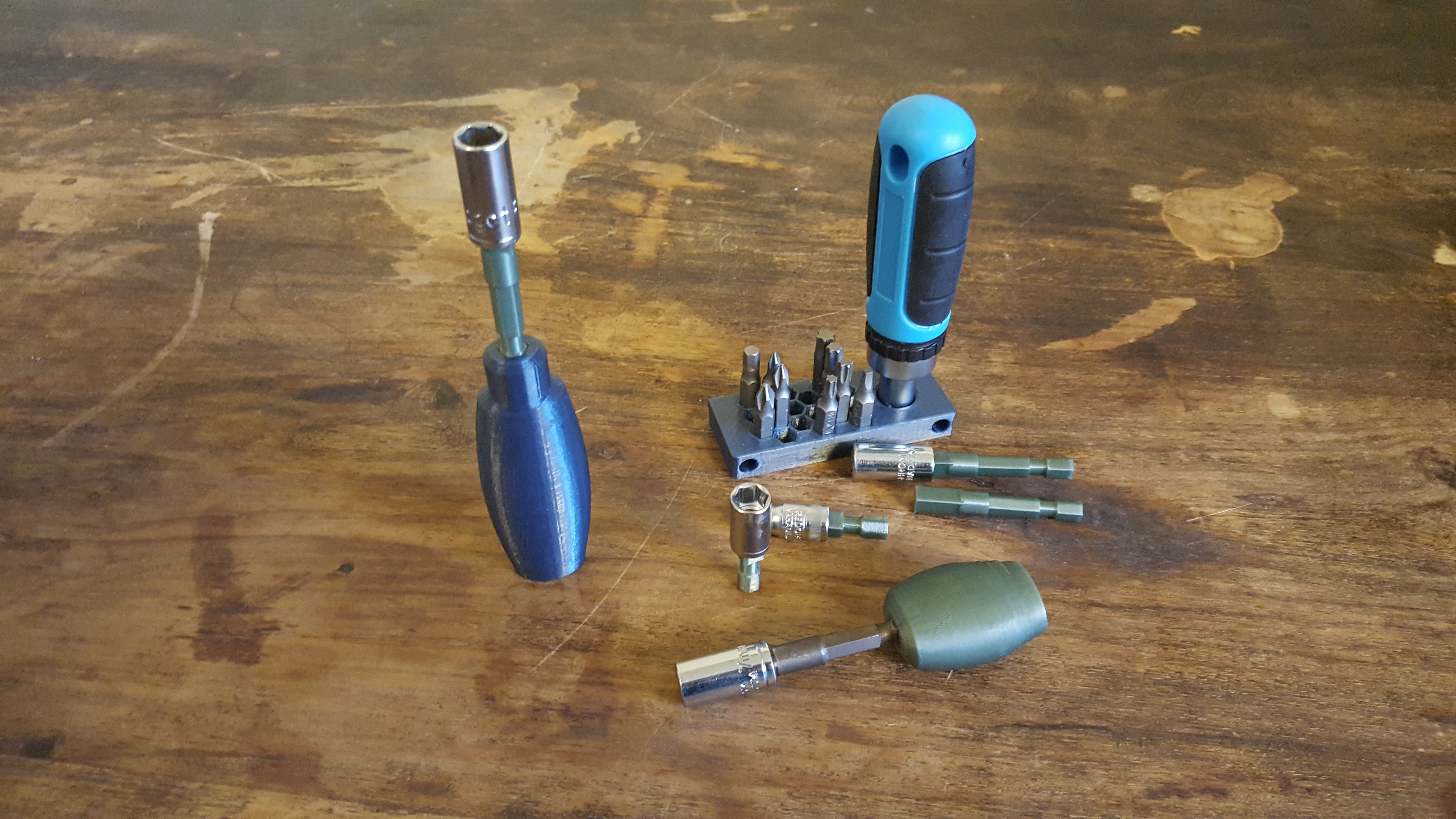 Converter socket to bit screw driver & Bit driver
