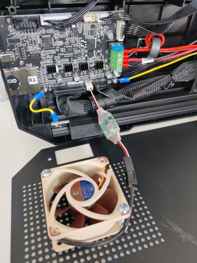  Ender 3 S1 Pro silent motherboard fan enclosure posts