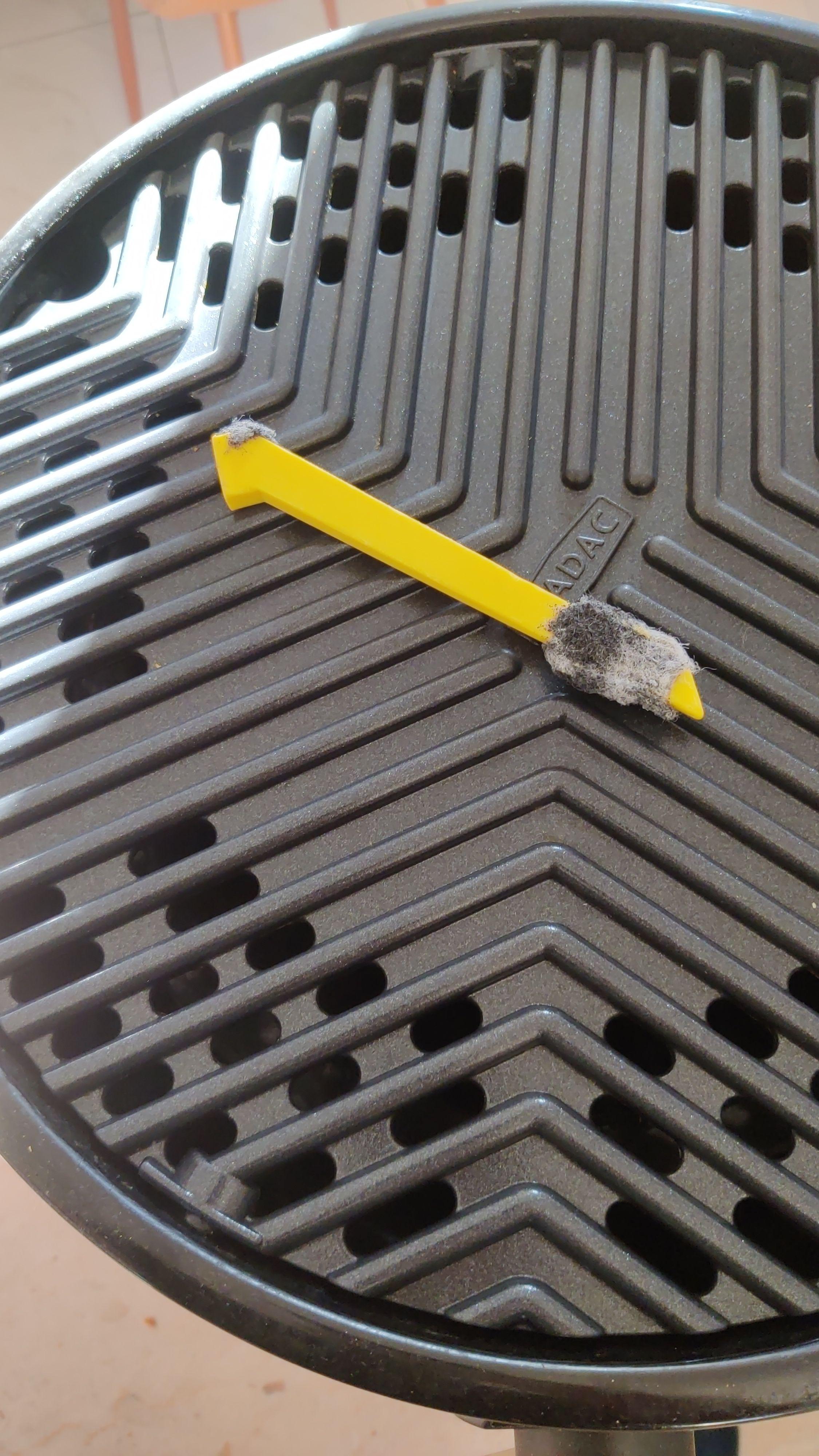 Cleaning tool for electric grill.