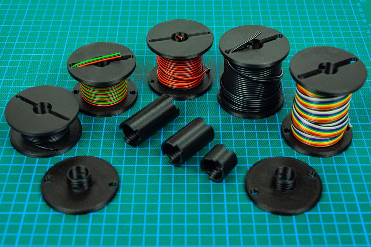 Modular Spool for Cables, Wires, Rope, String, Lace, etc.