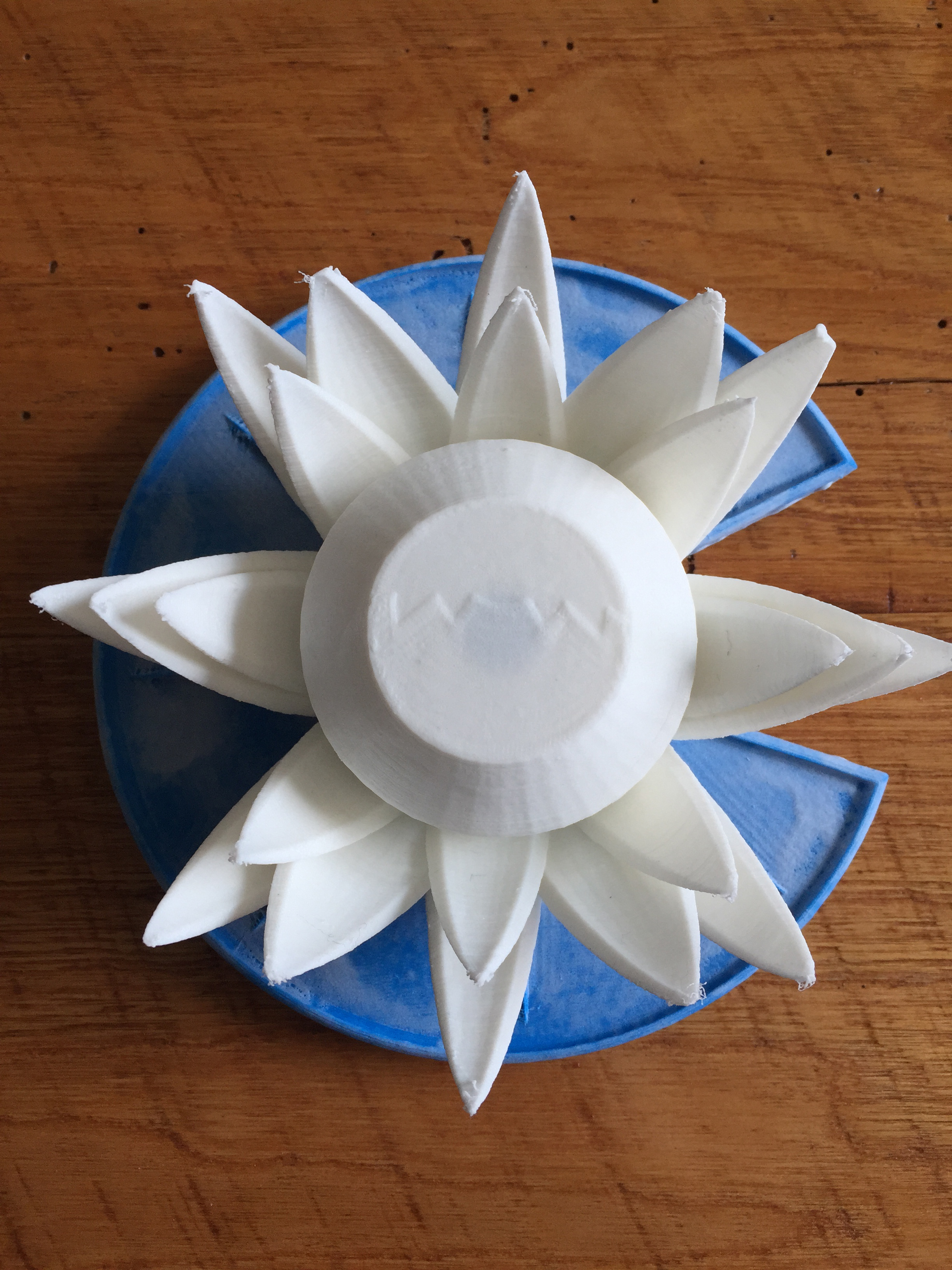 Ultrasonic Bug Repelling Floating Waterlily - #MakeItFloat