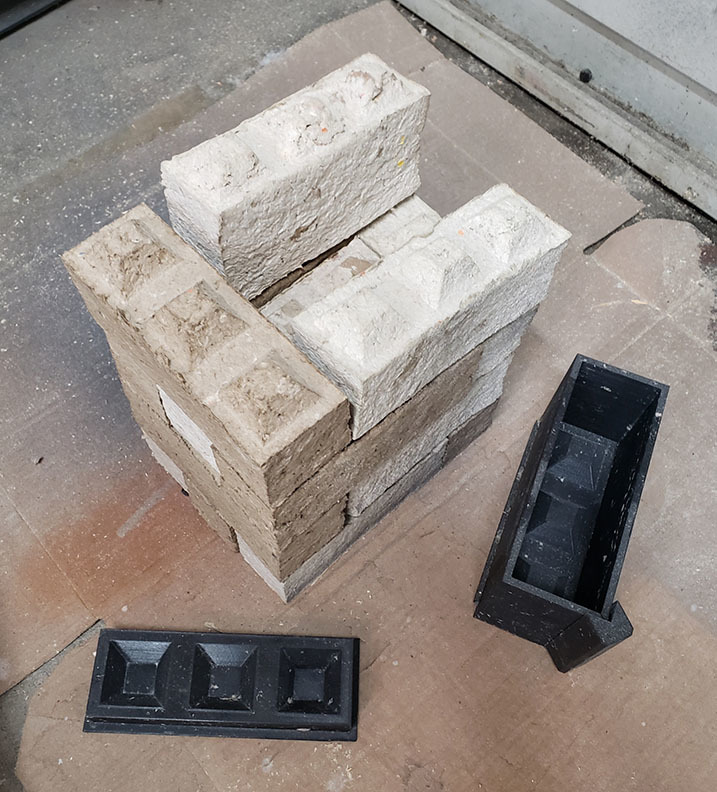 Stackable block mold
