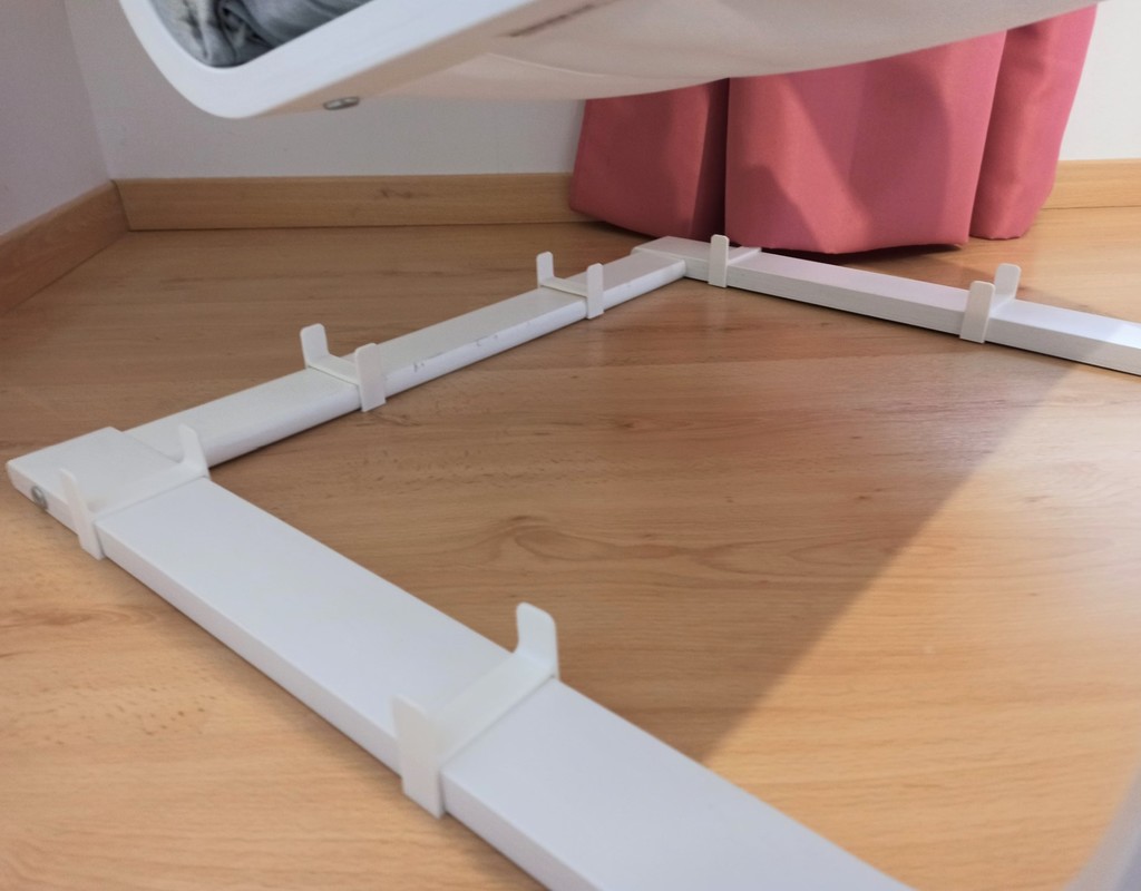 IKEA Hack POANG Fauteuil anti robot aspirateur