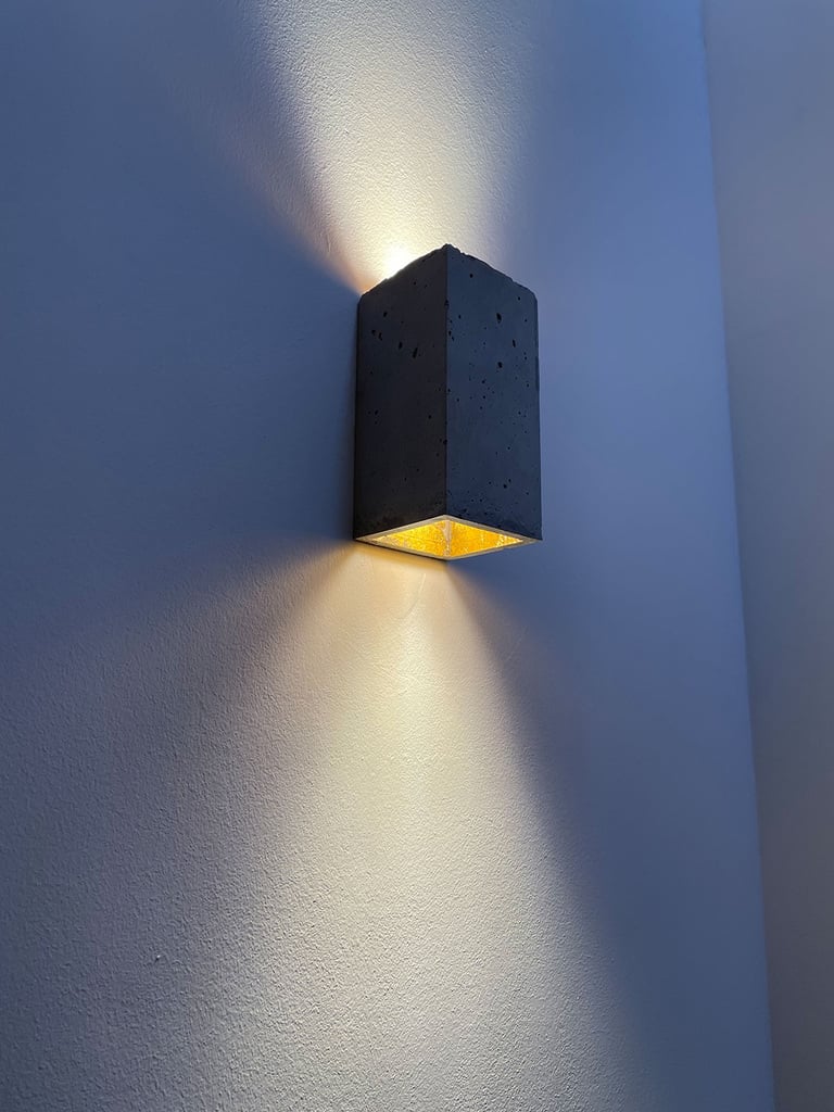 Luxurious concrete wall lamp