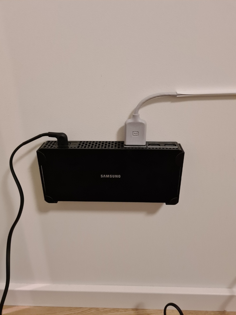 One Connect wall holder Samsung The Frame