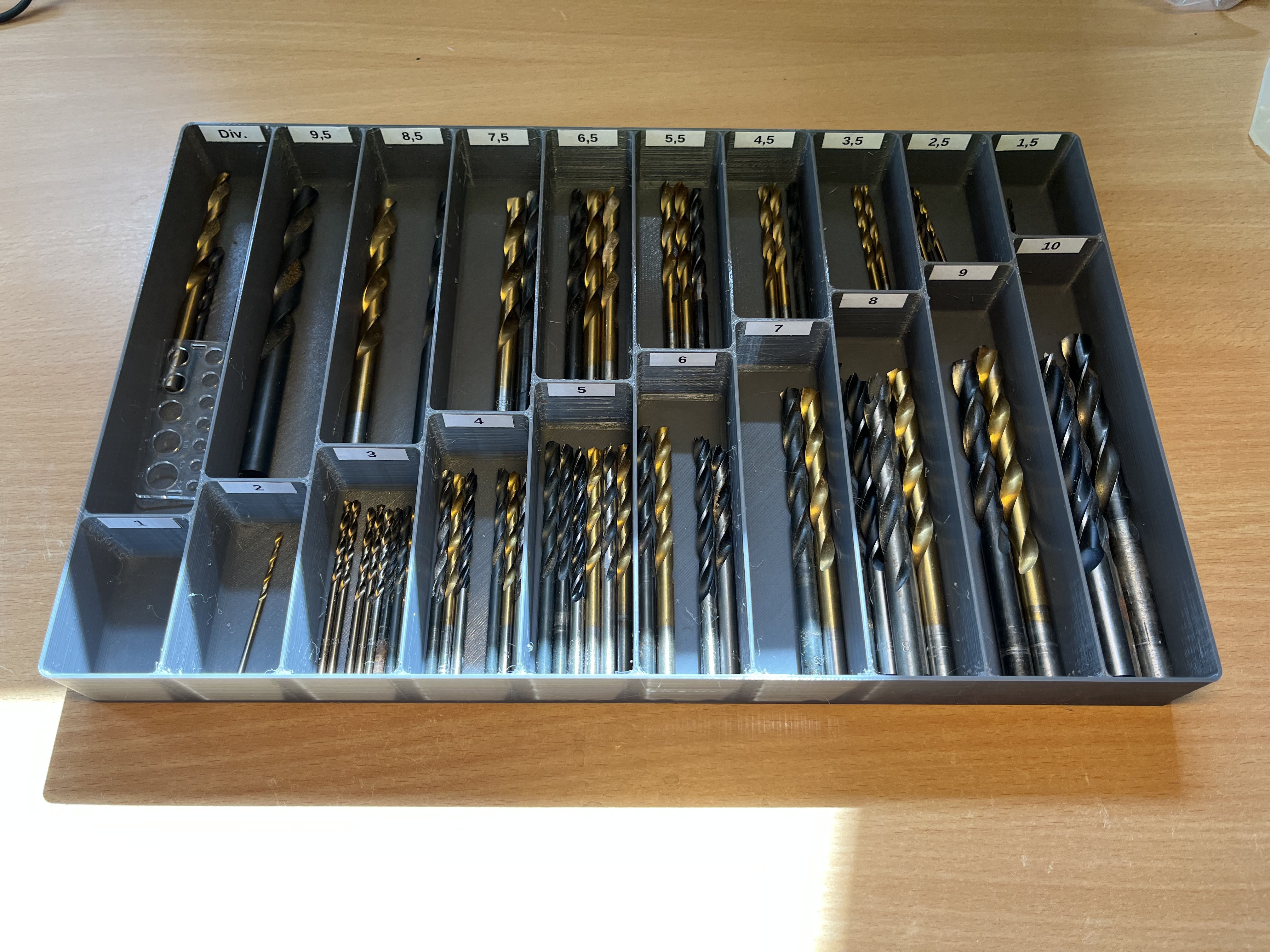 Drill tray 20 bins w/wo labels