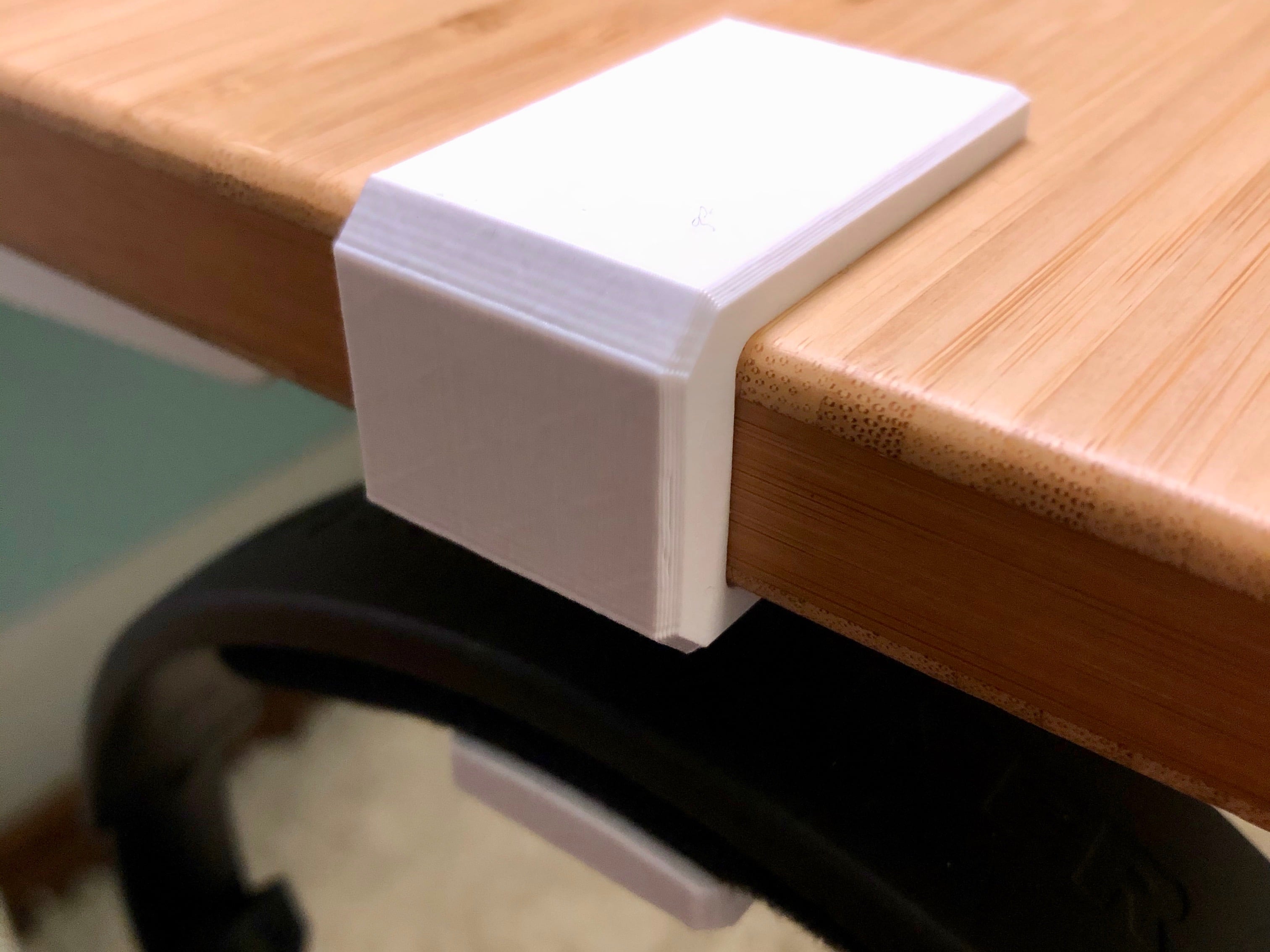 Fully Jarvis desk headphone hanger clip