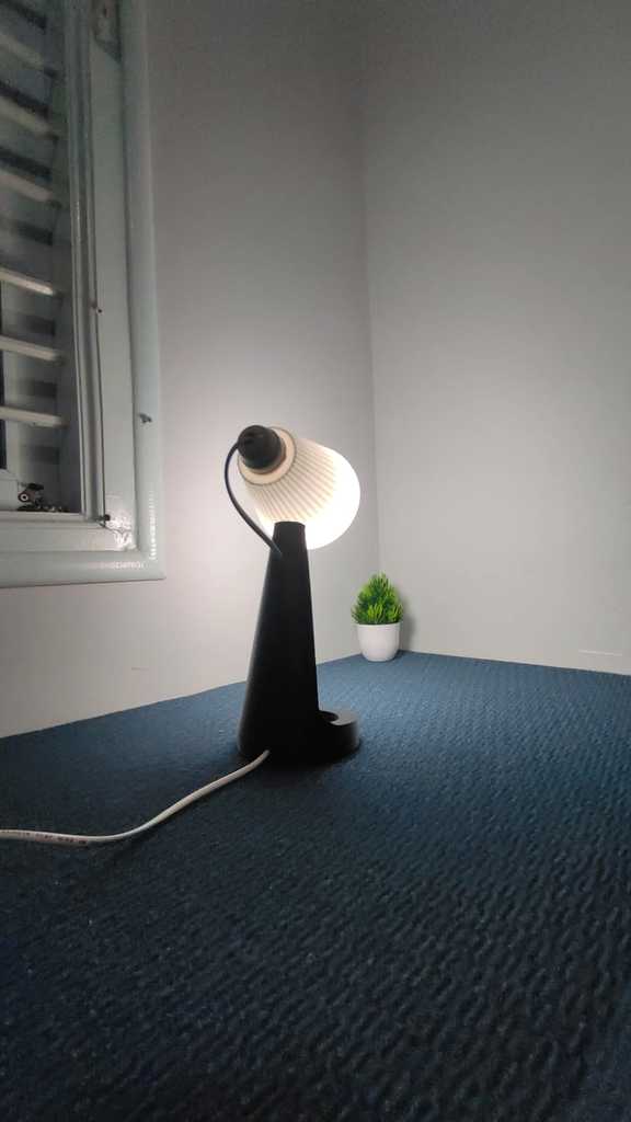 Table lamp (3D printable)