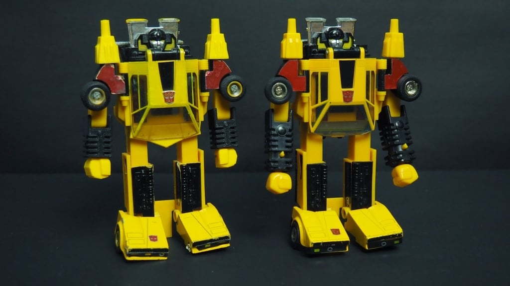 Transformer G1 Sunstreaker accessories and mods