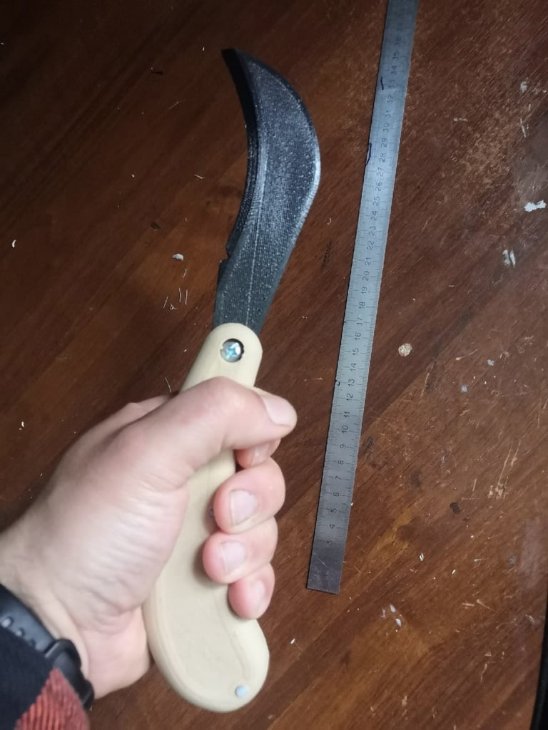 Garden knife prop