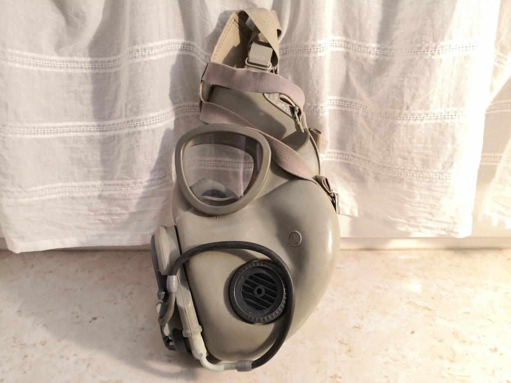 M10 Gas mask fake filters