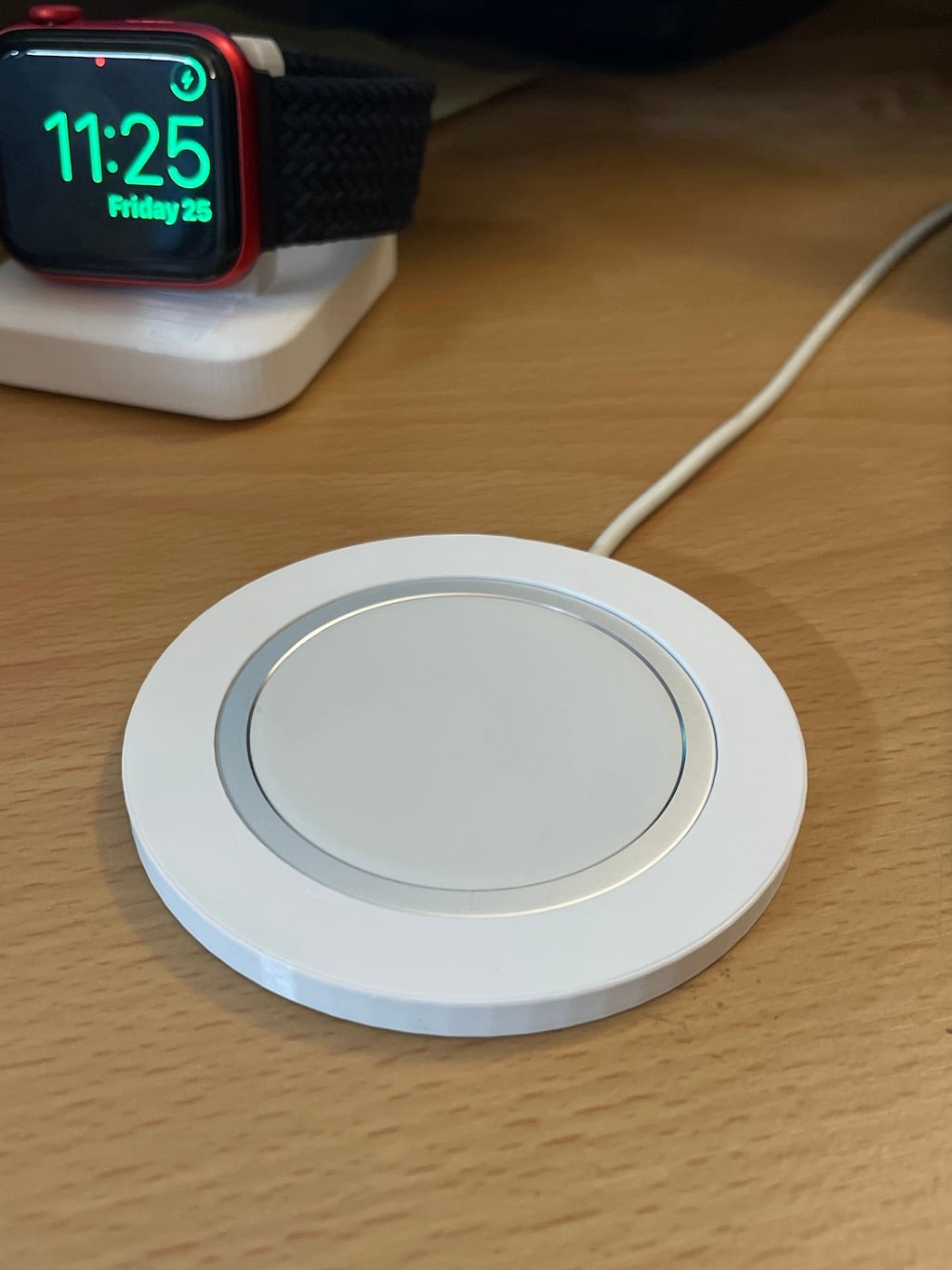 iPhone MagSafe base