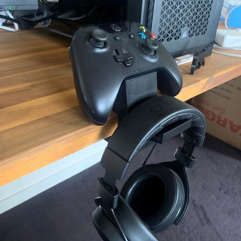 Headphone and Xbox Controller Hanger