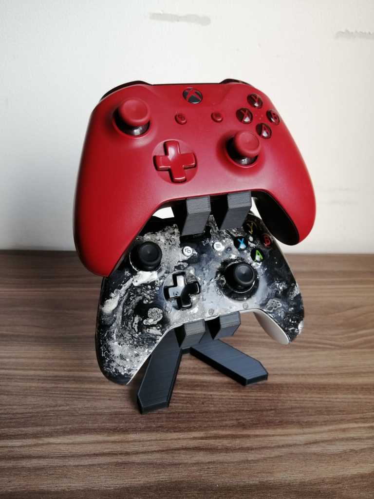Xbox/Playstation controller stand 