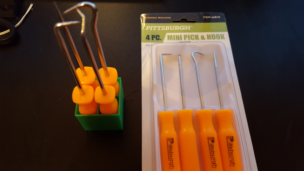 4 PC. Mini Pick & Hook Holder / Stand