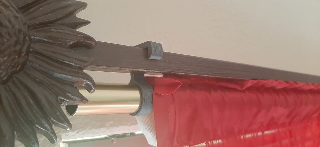 Curtain pole thing