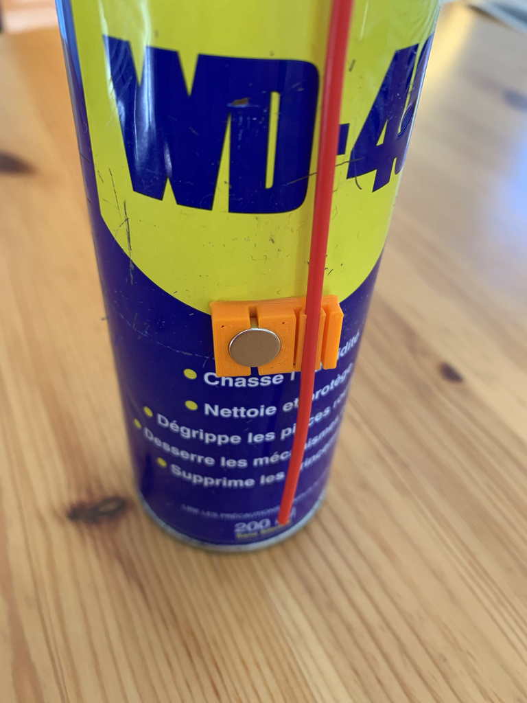 spray can magnetic straw holder
