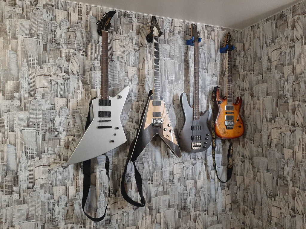 Wall Mount Guitar Holder v2