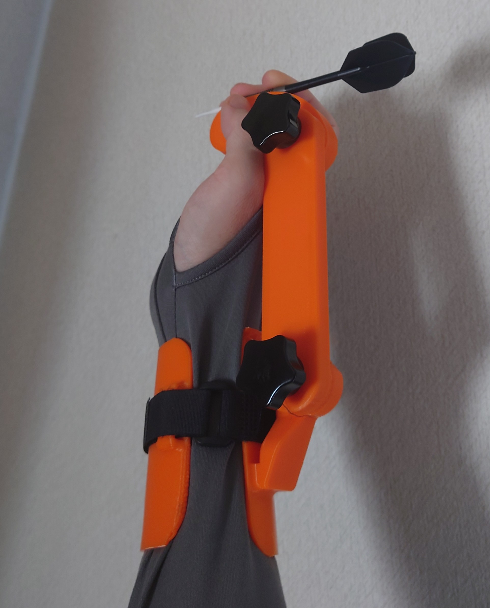 Dart Throwing Brace