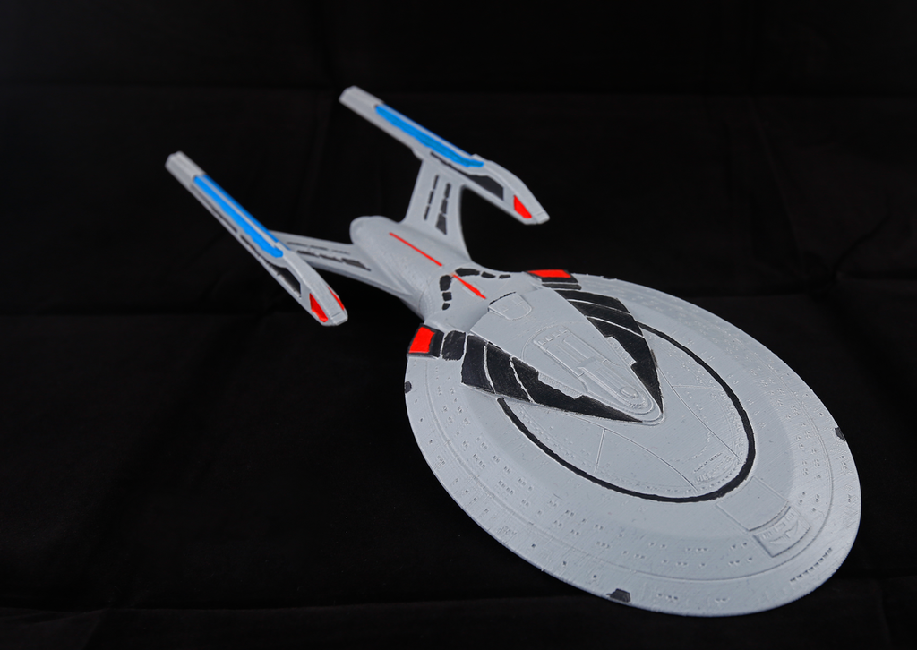  Star Trek Enterprise E (2 parts + alignment pins for easy and big printing ~385mm) 