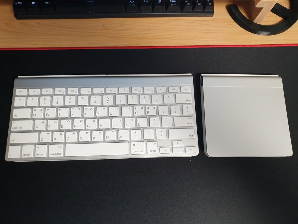 apple trackpad keyboard holder