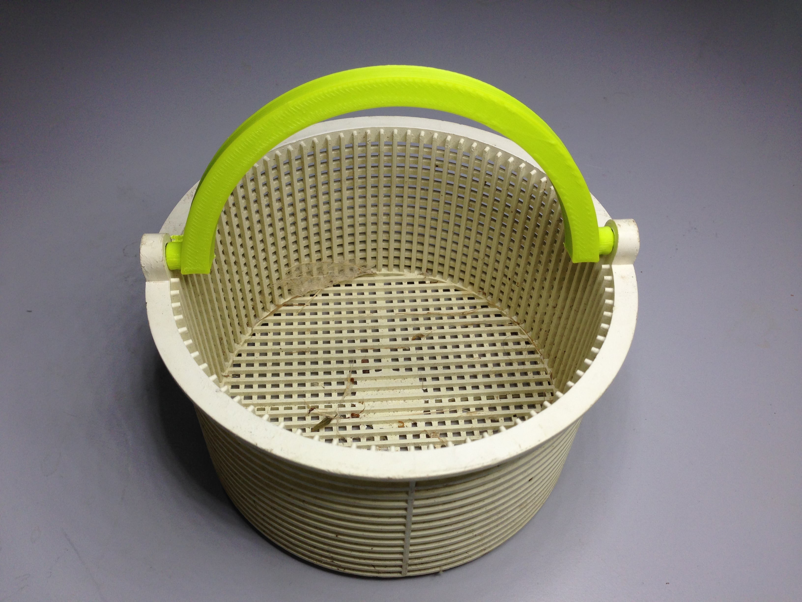 Replacement handle for Hayward pool skimmer basket