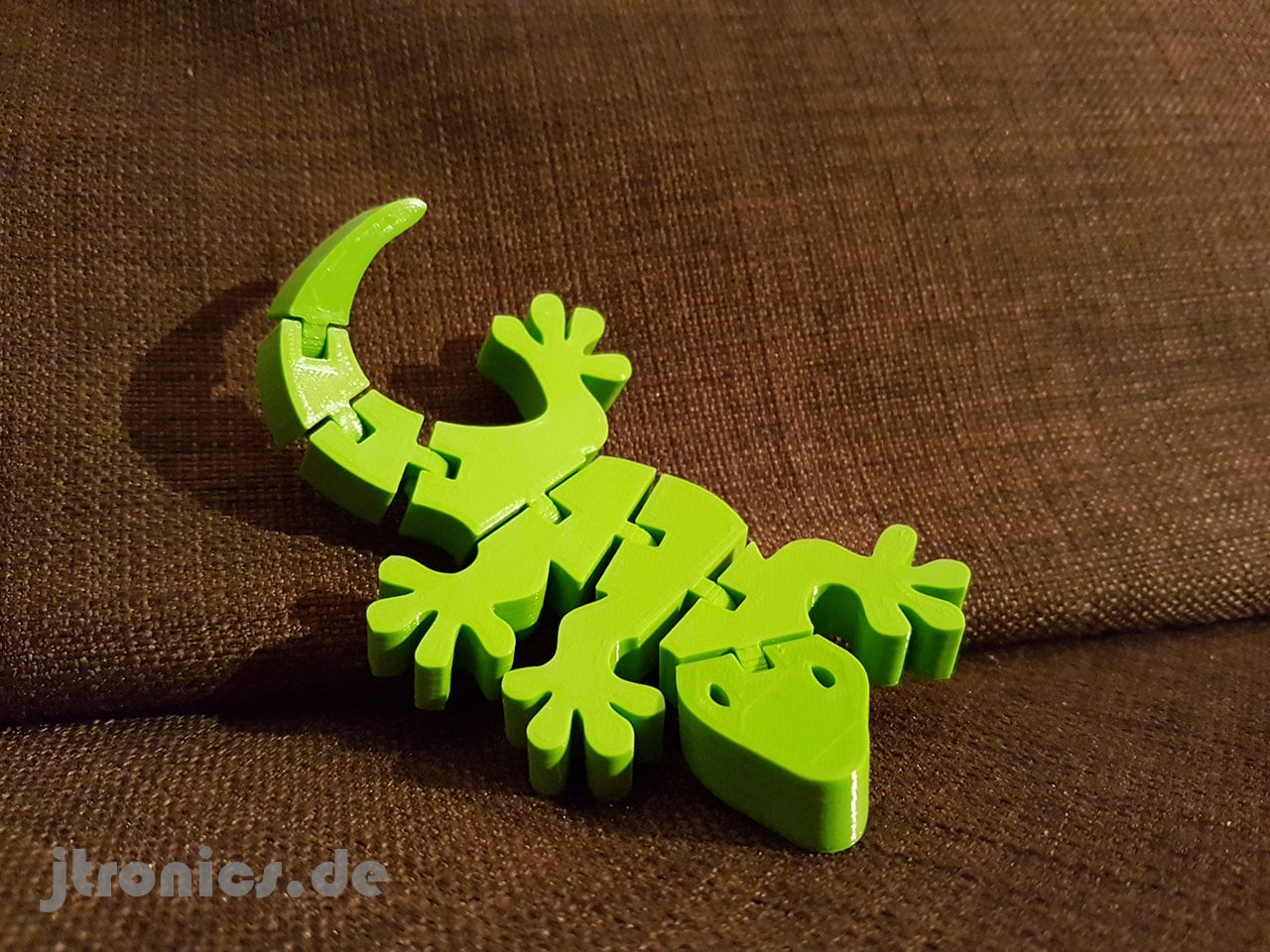 Flexi Articulated Gecko Full