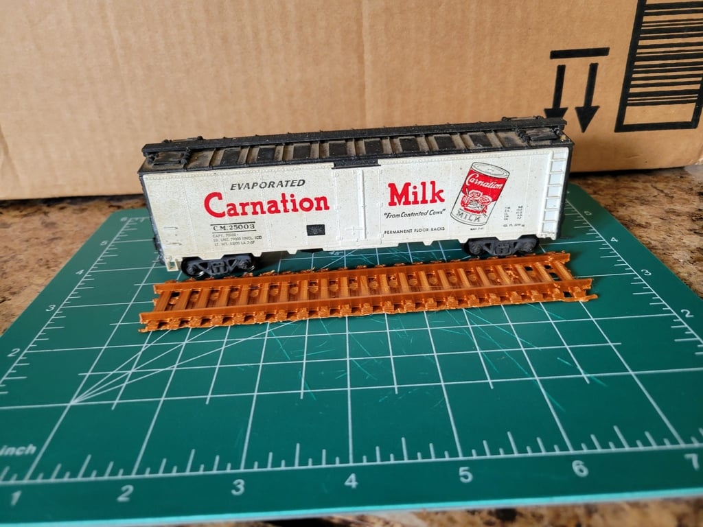 HO scale 42' Straight Track