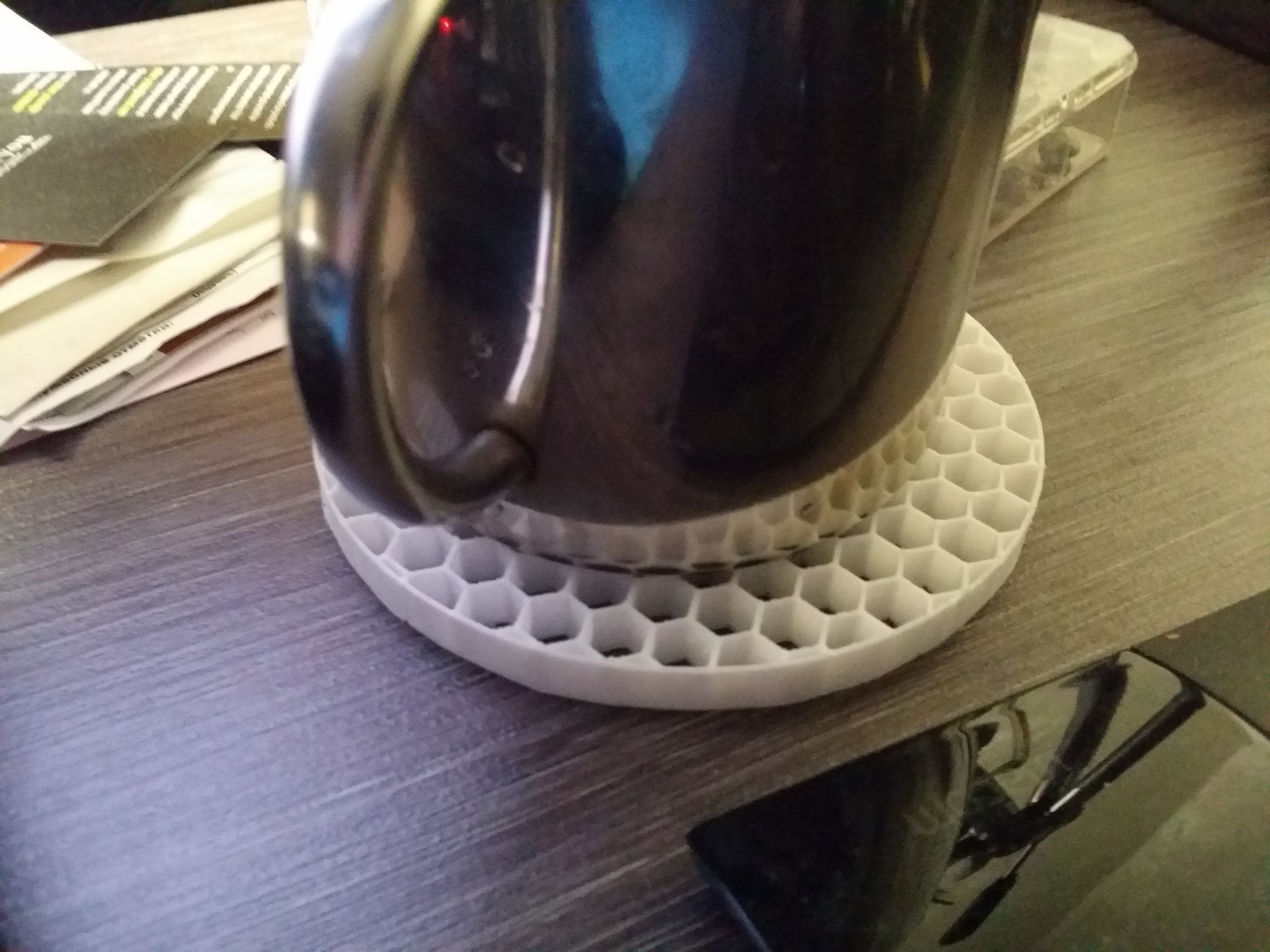 Cup coaster honeycomb structured