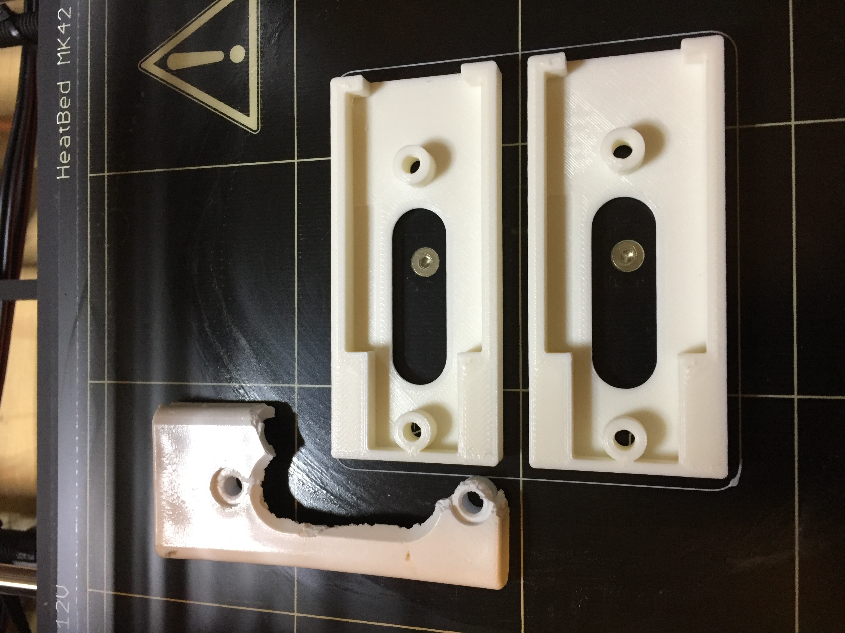 Sliding window tilt latch