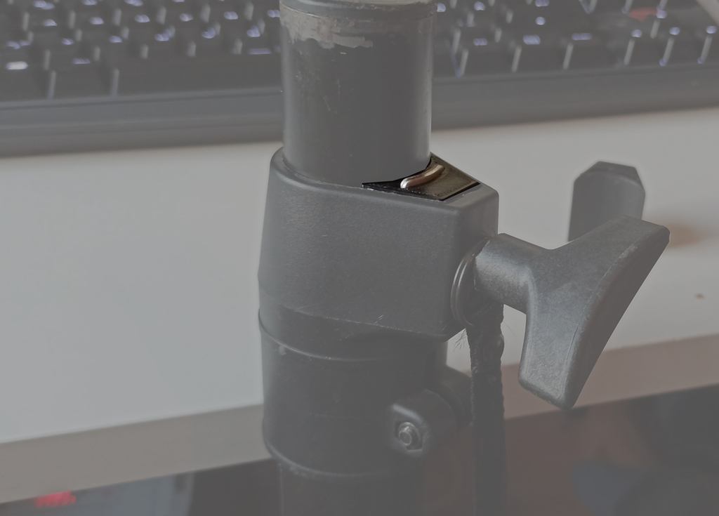Broken (Speaker-)Tripod replacement lock/brake