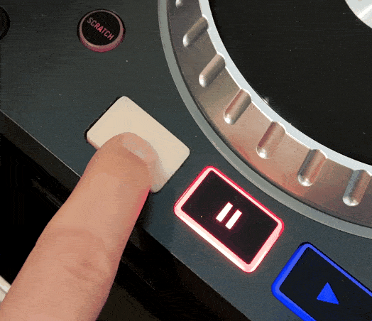 Miniatura 5 do modelo 3D Numark mixdeck cue, play, pause button (replacement part)