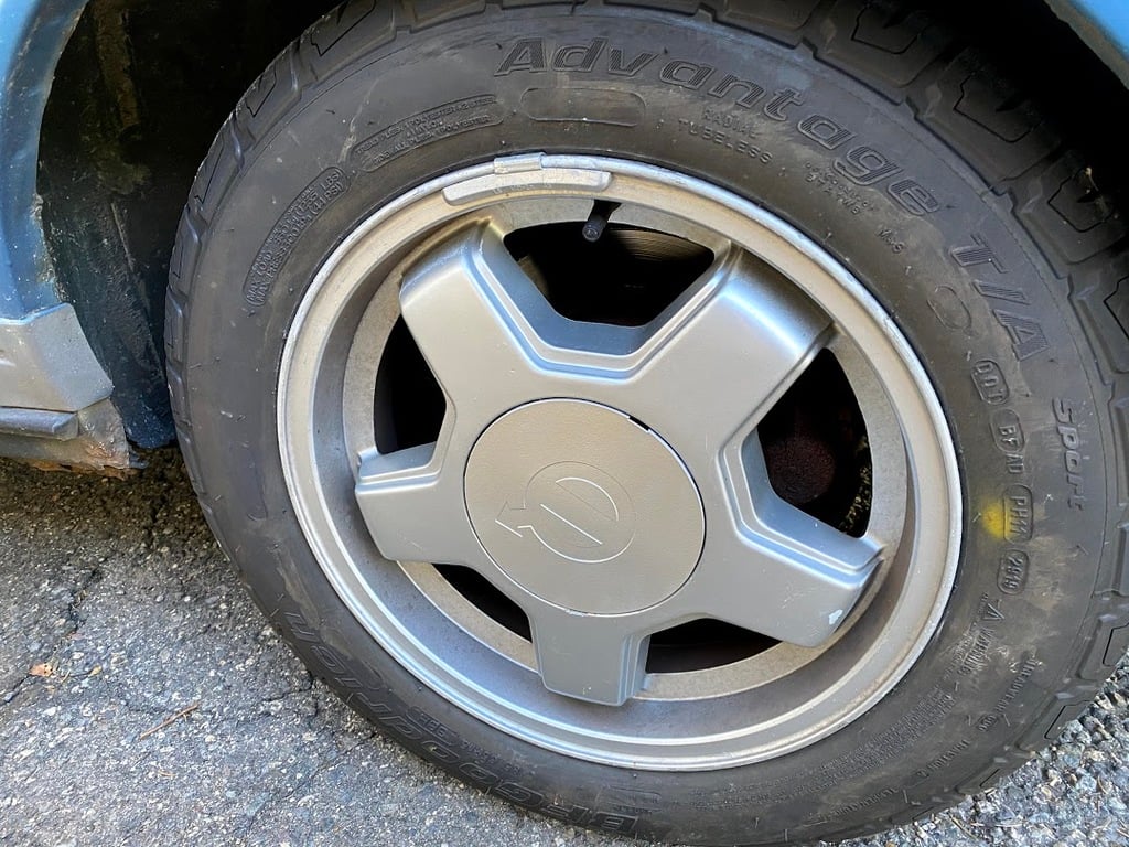 Volvo Draco wheel center cap