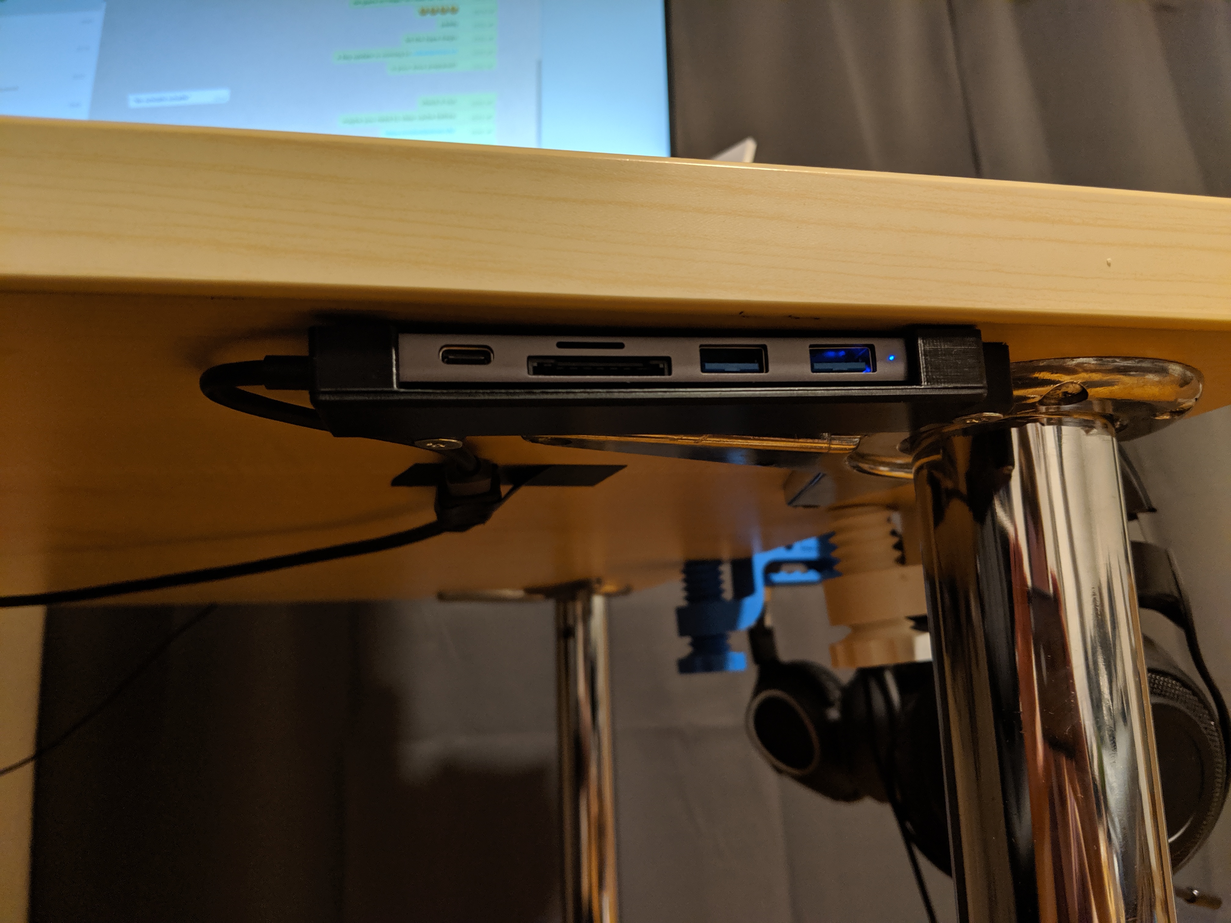 Satechi Slim Aluminium TYPE-C Adapter Holder