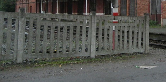 SNCB / NMBS "Roulers" Type Concrete Barrier