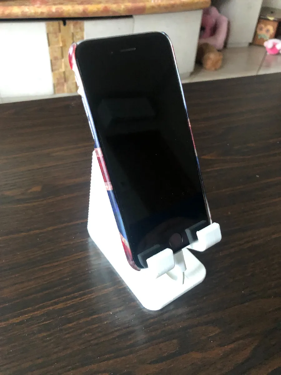 Smartphone stand