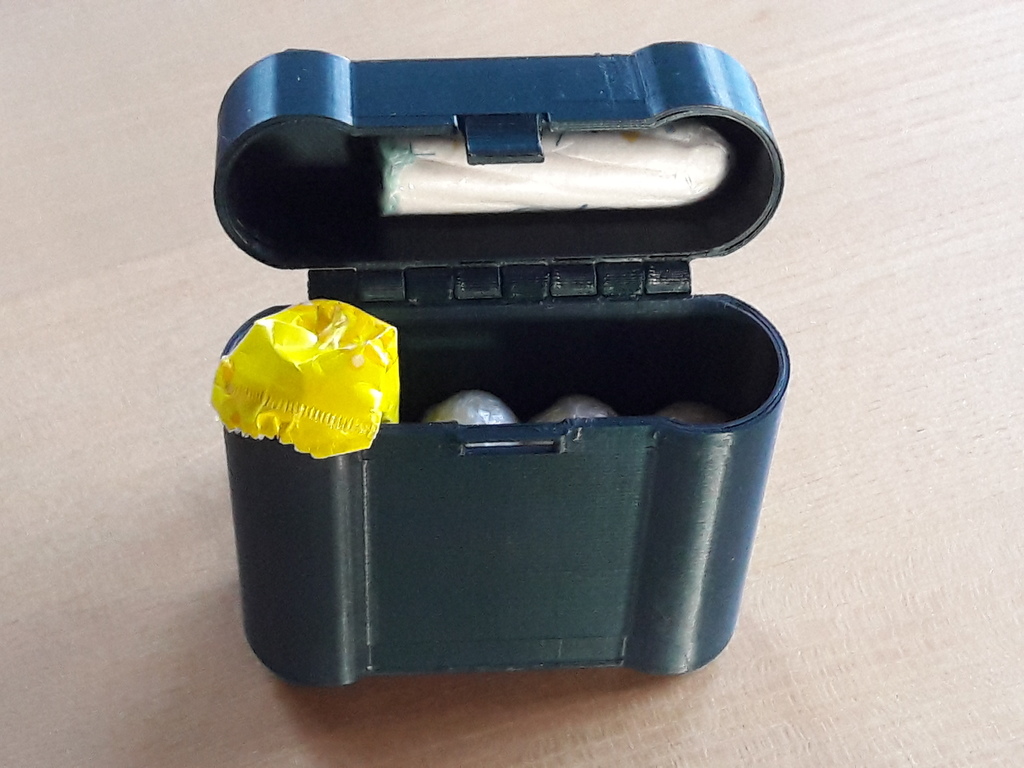 Tampons box for purse - Boîte à tampons pour sac à main