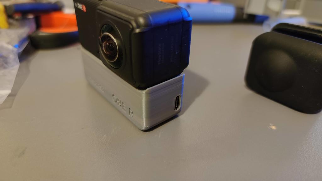 Insta 360 ONE R boosted battery (DIY)