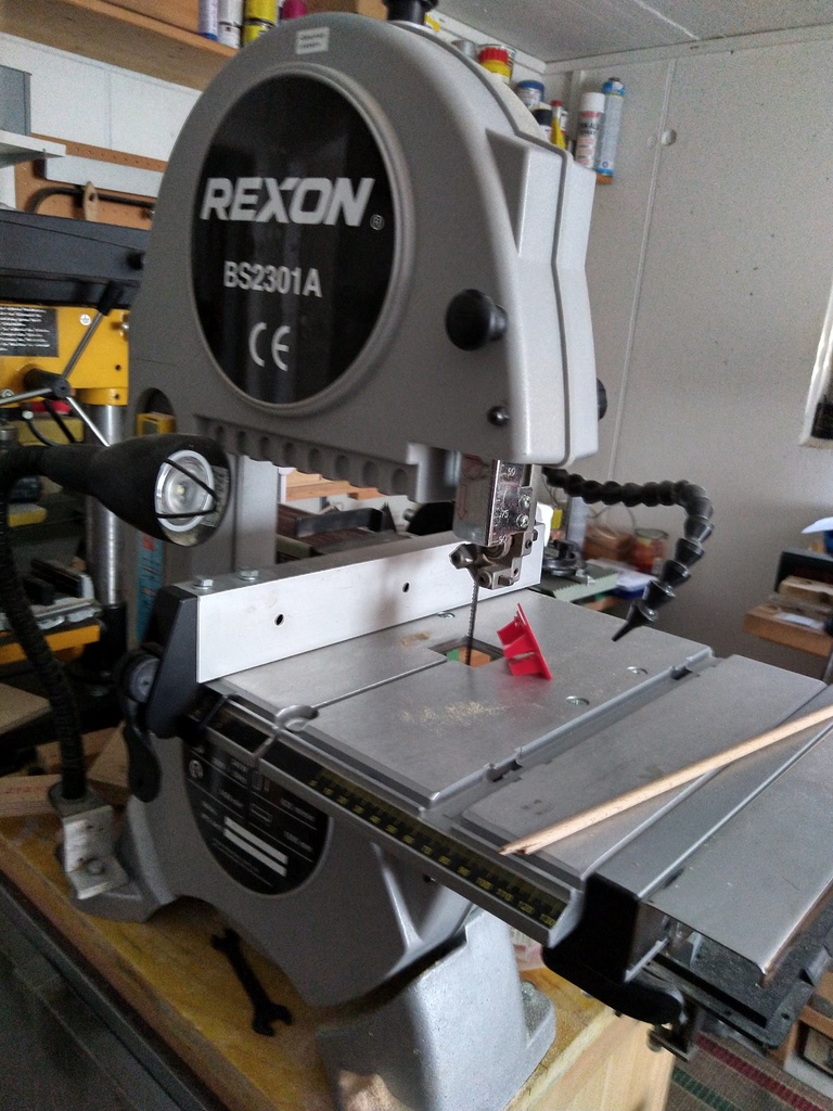 Insert for Rexon band saw table