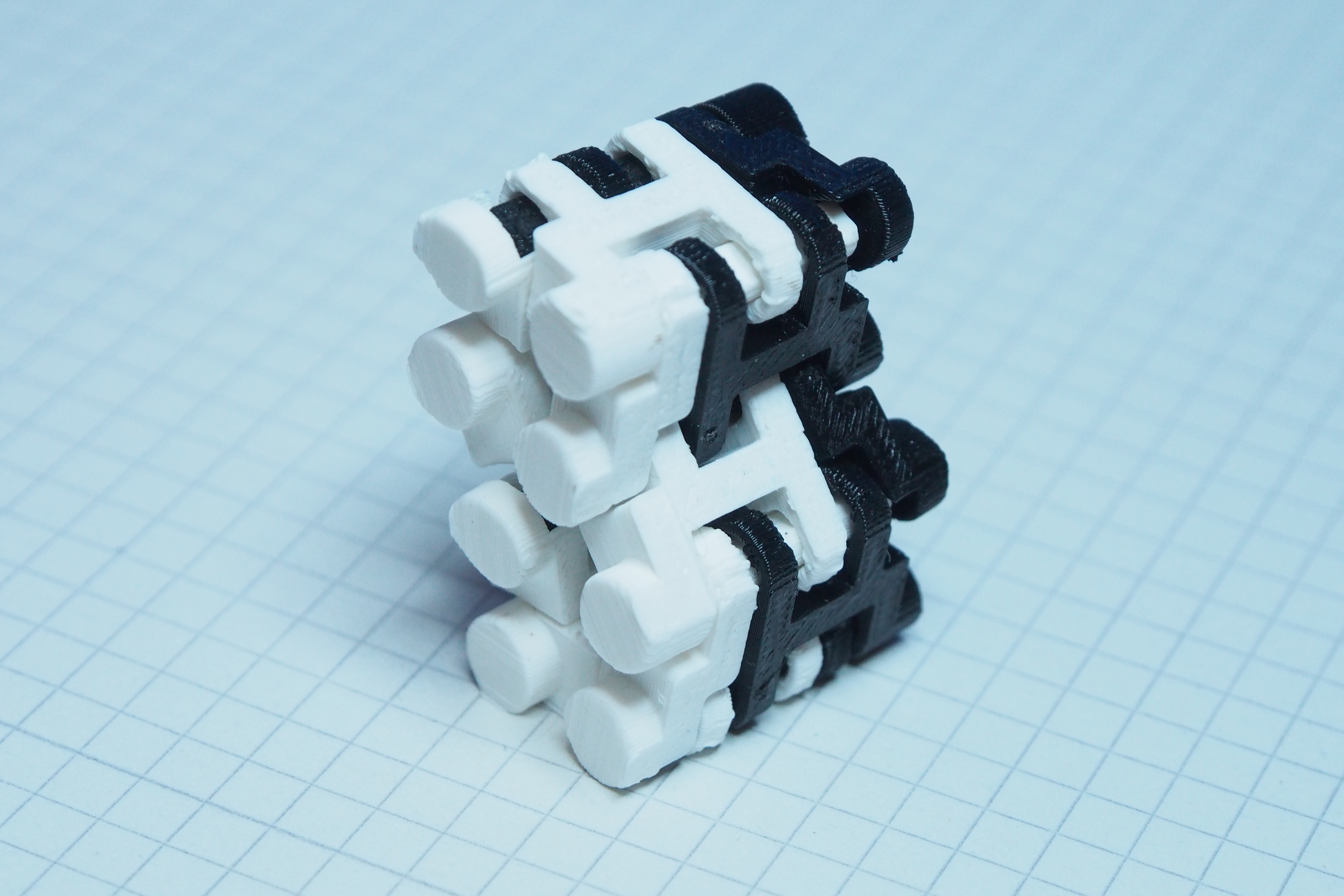Shape Lock Chain I (early prototype)