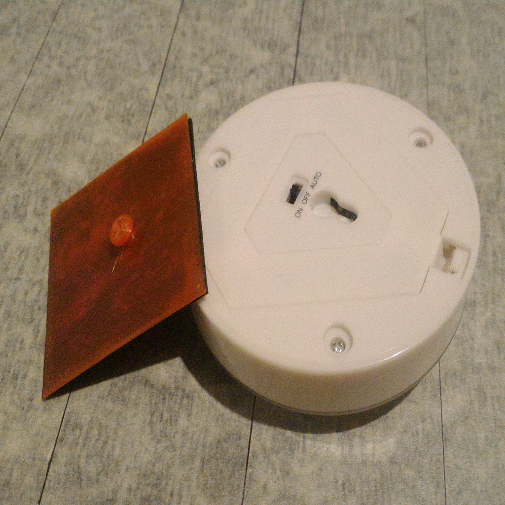 Adapter: 2-sided adhesive tape (50mm) -> hole (7mm) on an object on a wall or ceiling