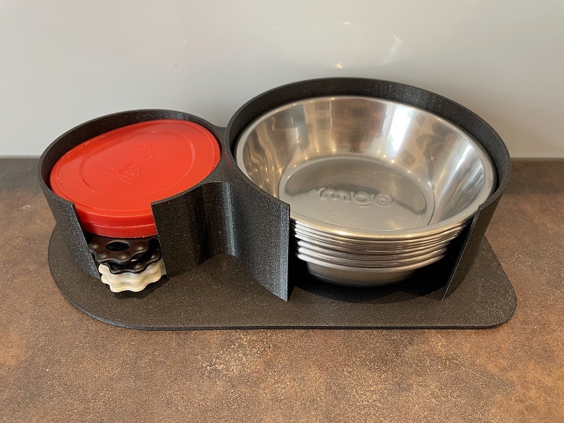 Cat food bowl and can lid holder