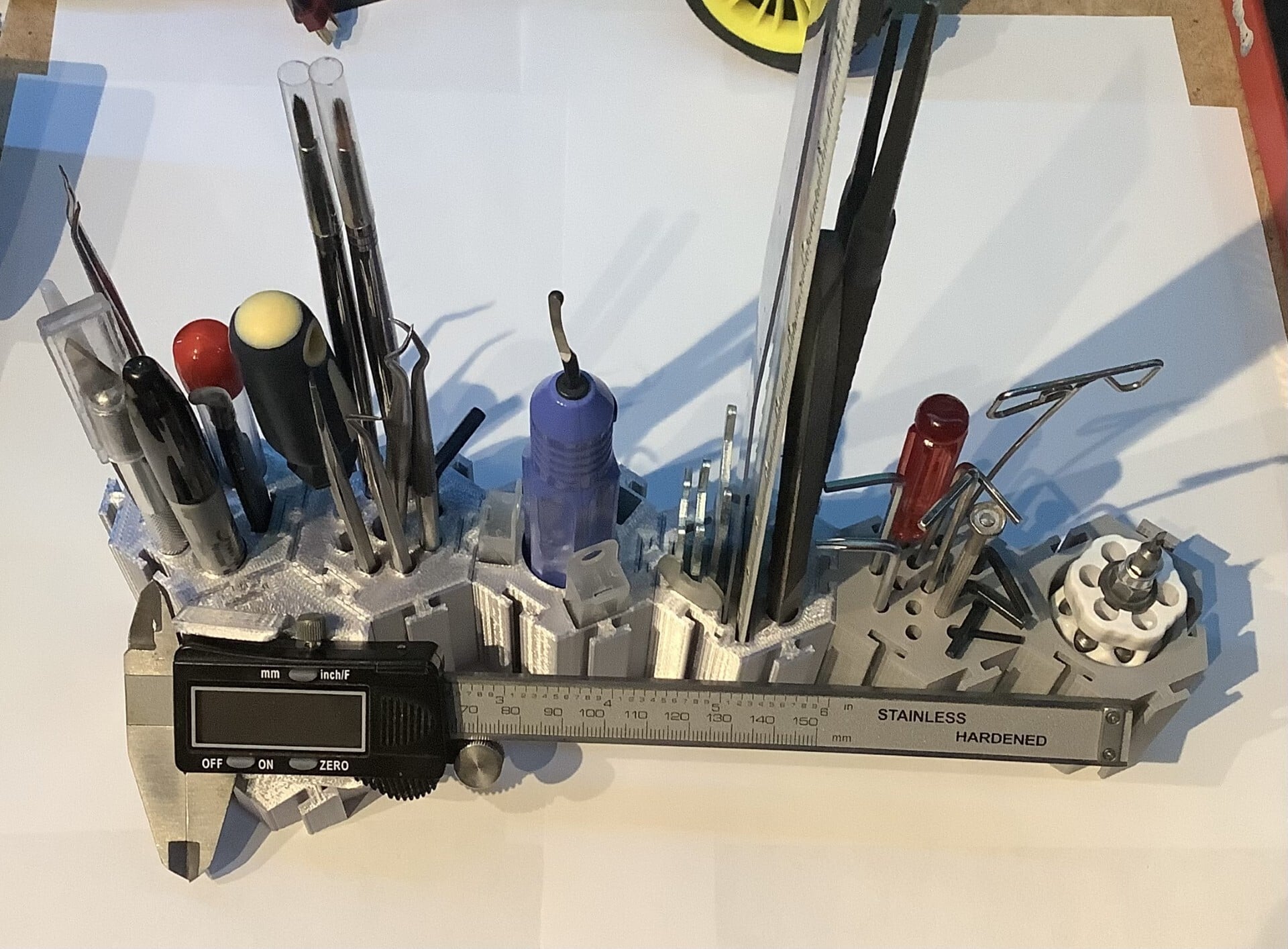 Modular 3D Printing Tool Organizer – Desktop Stand for Tweezers, Cutters, Screwdrivers and More