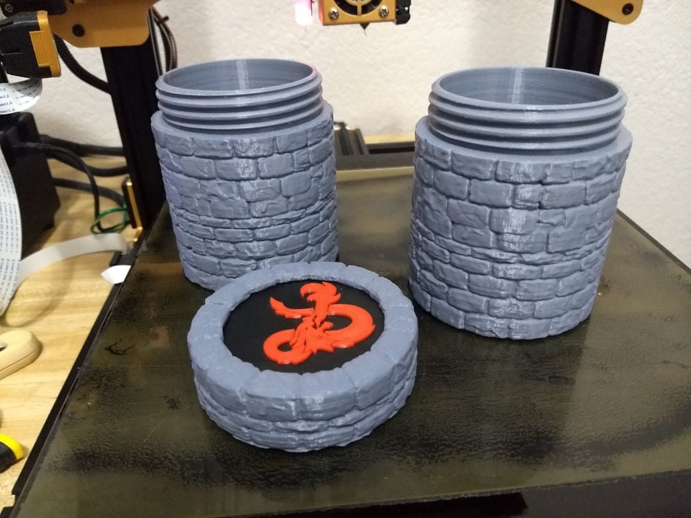 Dungeons & Dragons Dice Container Extension