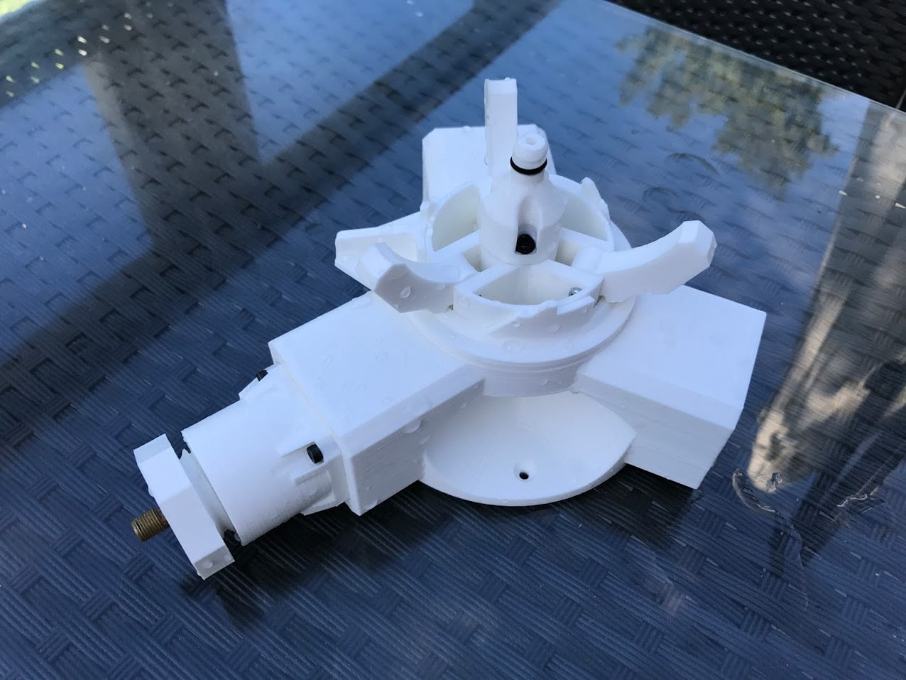 Bottle rocket launch pad and nozzle